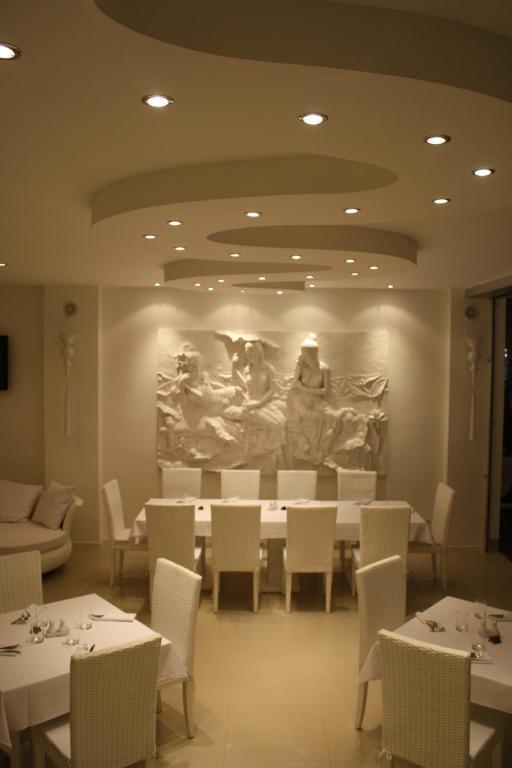 Santi White Hotel Phuket Ngoại thất bức ảnh